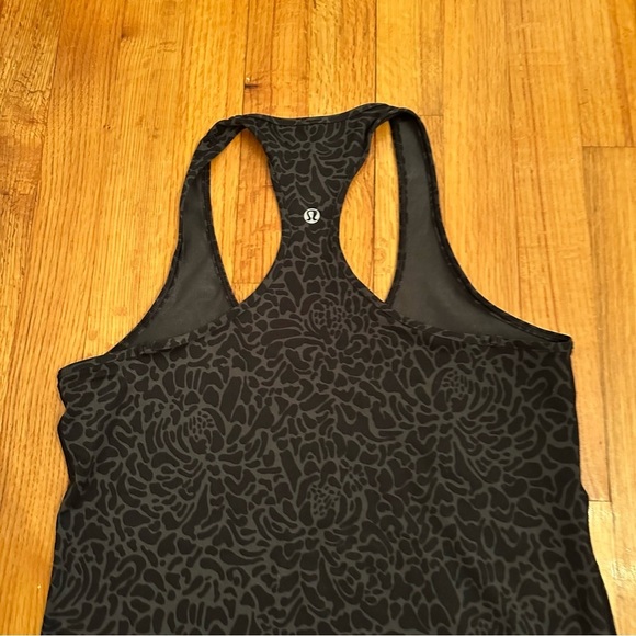 Lululemon Cool Racerback
Petal Camo Printed Black Deep Coal size unsure (z) - Picture 4 of 9